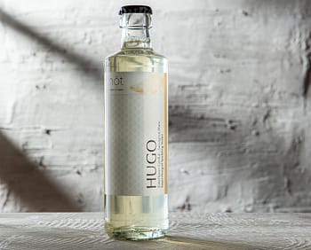 Hugo Premium Bottled Cocktail aus Hamburg